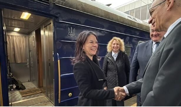 Глава МЗС Німеччини Анналена Бербок в Києві: Україні надано нову допомогу